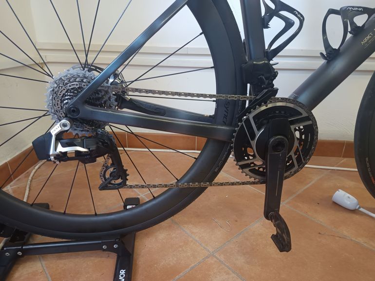 Używany Scott Addict RC Ultimate 2025 2025 Road & Gravel — zdjęcie 2 z 9