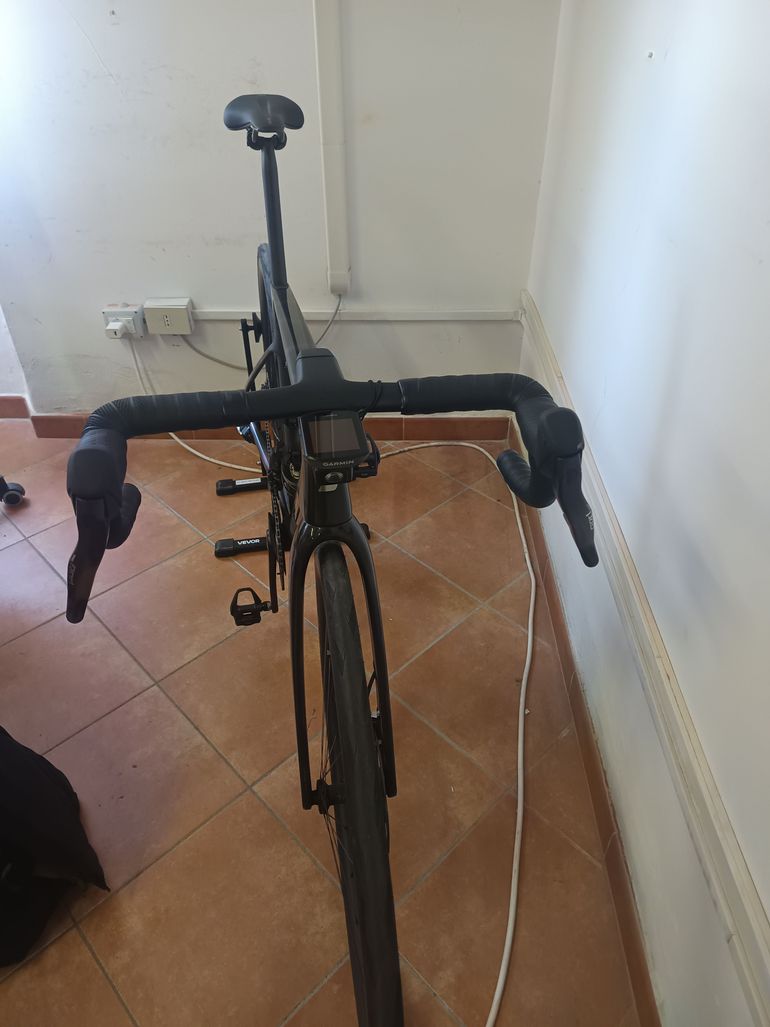 Używany Scott Addict RC Ultimate 2025 2025 Road & Gravel — zdjęcie 3 z 9