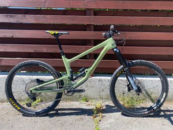 Brugt Nukeproof Giga 275 Carbon Comp 2021 2021 MTB