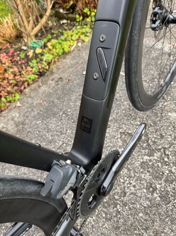 Used TREK Domane SL500 Carbon SRAM Force Etap 2023 2023 Road & Gravel, Black — image 10 of 16