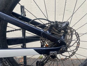 Trek Powerfly FS 7 2022 2022 Mountainbike usato, Bianco — immagine 4 di 8