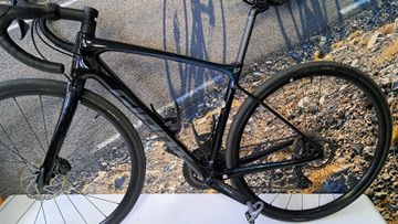 Tweedehands Giant Defy Advanced 1 2022 2022 Road & Gravel — afbeelding 5 van 11