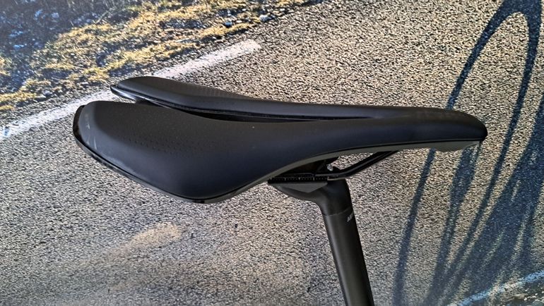 Giant Defy Advanced 1 2022 2022 Road & Gravel usato, Nero — immagine 8 di 11