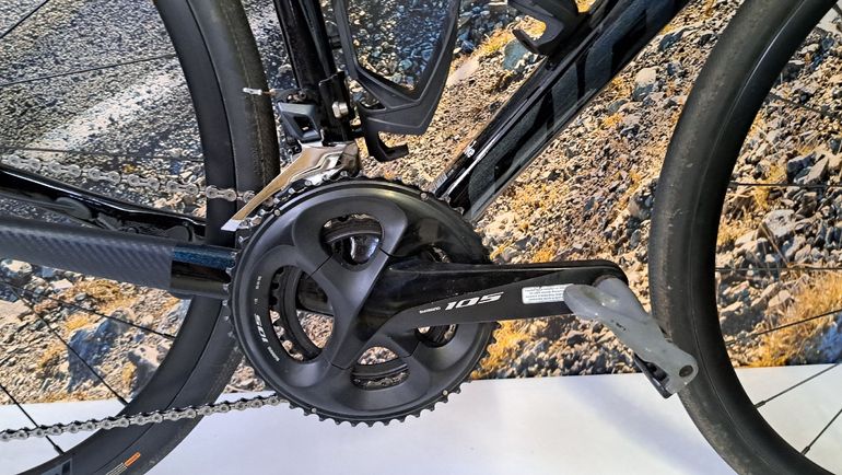 Giant Defy Advanced 1 2022 2022 Road & Gravel usato, Nero — immagine 11 di 11