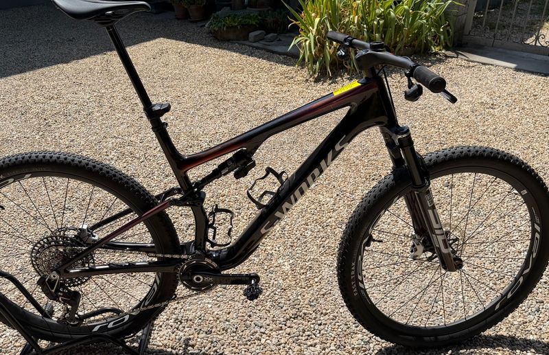 Used Specialized S-Works Epic 8 - SRAM XX AXS, RockShox Ultimate Flight Attendant 2024 2024 MTB