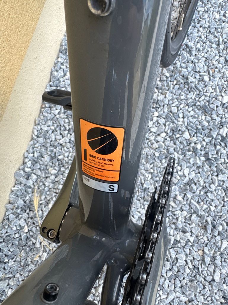 Canyon Endurace 6 2024 2024 Road & Gravel usato, Nero — immagine 10 di 10