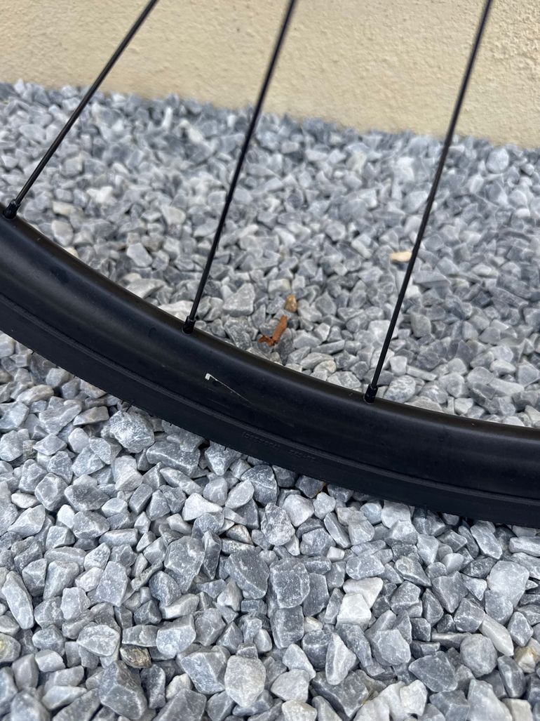 Canyon Endurace 6 2024 2024 Road & Gravel usato, Nero — immagine 6 di 10