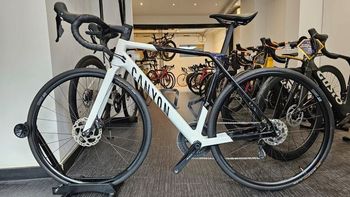Used Canyon Ultimate Shimano 105 2023 Road & Gravel