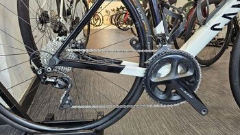Used Canyon Ultimate Shimano 105 2023 Road & Gravel, White — image 15 of 21