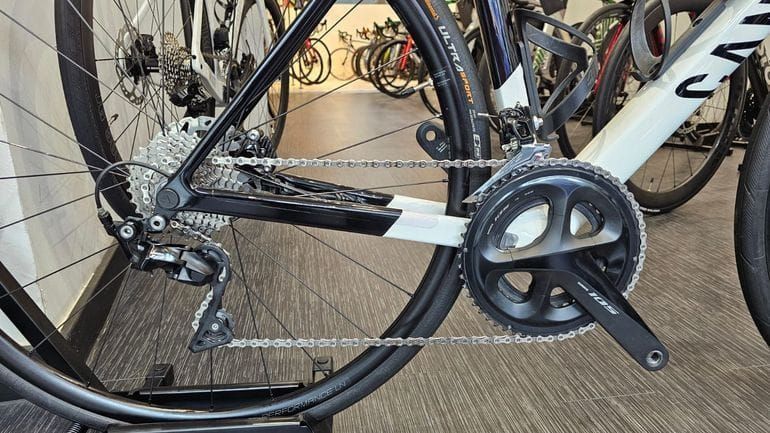 Used Canyon Ultimate Shimano 105 2023 Road & Gravel, White — image 15 of 21