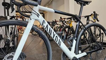 Used Canyon Ultimate Shimano 105 2023 Road & Gravel, White — image 2 of 21