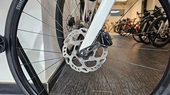Used Canyon Ultimate Shimano 105 2023 Road & Gravel, White — image 8 of 21