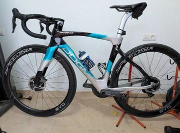 Použité Pinarello Dogma F12 Disk Ultegra DEMO Bike 2021 2021 Road & Gravel