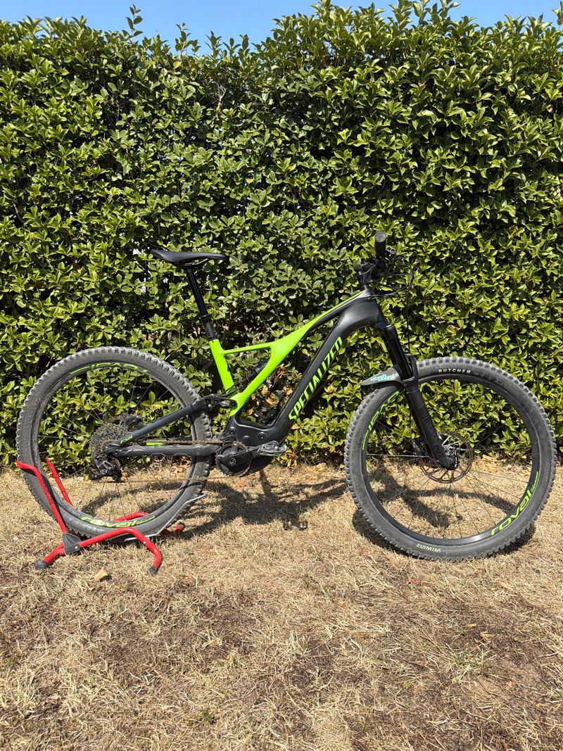 Used Specialized Men's Turbo Levo FSR Expert Carbon 6Fattie/29 2018 2018 MTB