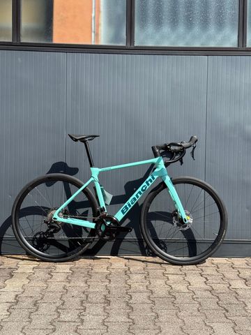 Bianchi Infinito 105 2024 2024 Road & Gravel d'occasion