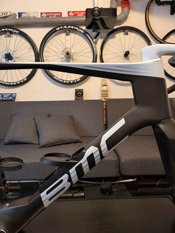 Used BMC Teammachine R 01 MOD 2024 Frameset 2024 Road & Gravel, Black — image 10 of 12