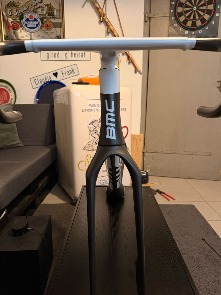 Used BMC Teammachine R 01 MOD 2024 Frameset 2024 Road & Gravel, Black — image 7 of 12