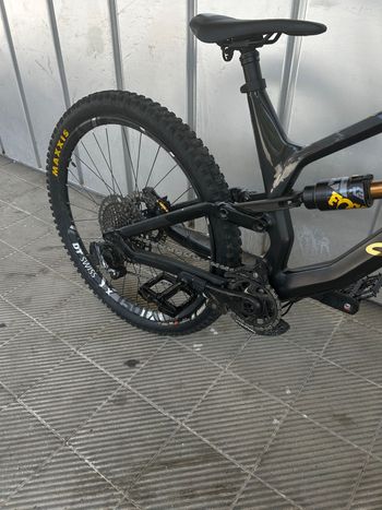 Used Canyon Torque CF 9 2022 2022 Mountainbike, Black, 27.5 — image 6 of 7