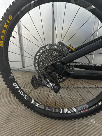 Used Canyon Torque CF 9 2022 2022 Mountainbike, Black, 27.5 — image 3 of 7