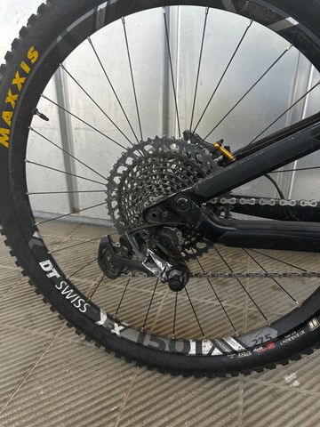 Käytetty Canyon Torque CF 9 2022 2022 Mountainbike — kuva 3 / 7