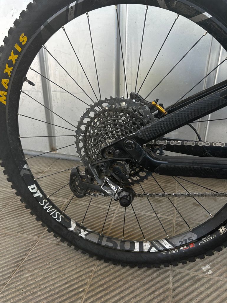 Used Canyon Torque CF 9 2022 2022 Mountainbike, Black, 27.5 — image 3 of 7