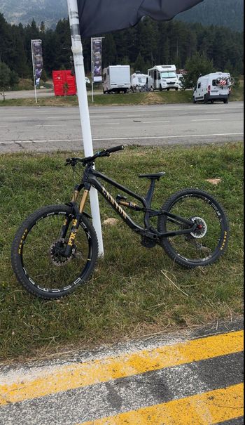 Used Canyon Torque CF 9 2022 2022 Mountainbike, Black, 27.5 — image 7 of 7