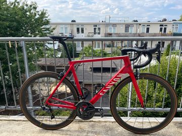 Canyon Ultimate CF SL 8.0 Aero 2019 2019 Road & Gravel usato