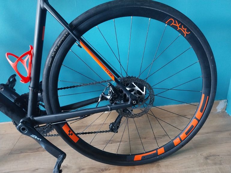 Used CUBE ATTAIN PRO 2022 2022 Road & Gravel, Black — image 5 of 7