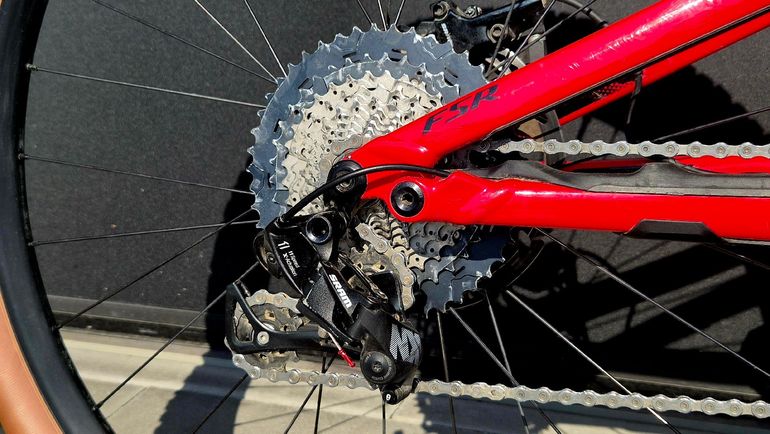 Specialized Turbo Levo 2020 2020 Mountainbike usato, Rosso — immagine 6 di 9