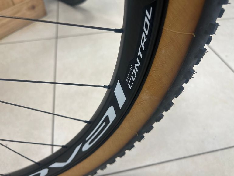 Used Specialized Epic SRAM X01 Eagle 2023 Mountainbike, Black — image 5 of 6