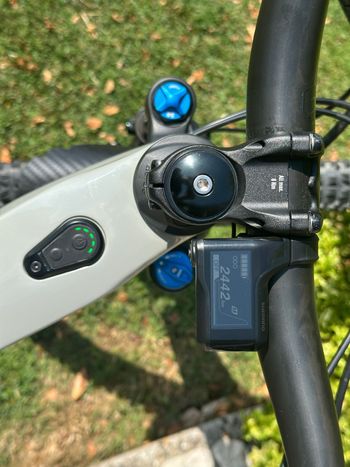 Used Cannondale Moterra Shimano Deore XT 2024 Mountainbike, Light Gray, Mixed — image 12 of 22