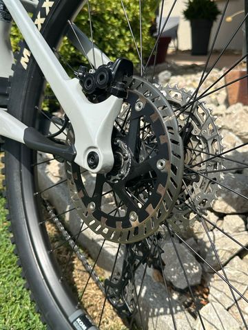 Used Cannondale Moterra Shimano Deore XT 2024 Mountainbike, Light Gray, Mixed — image 13 of 21