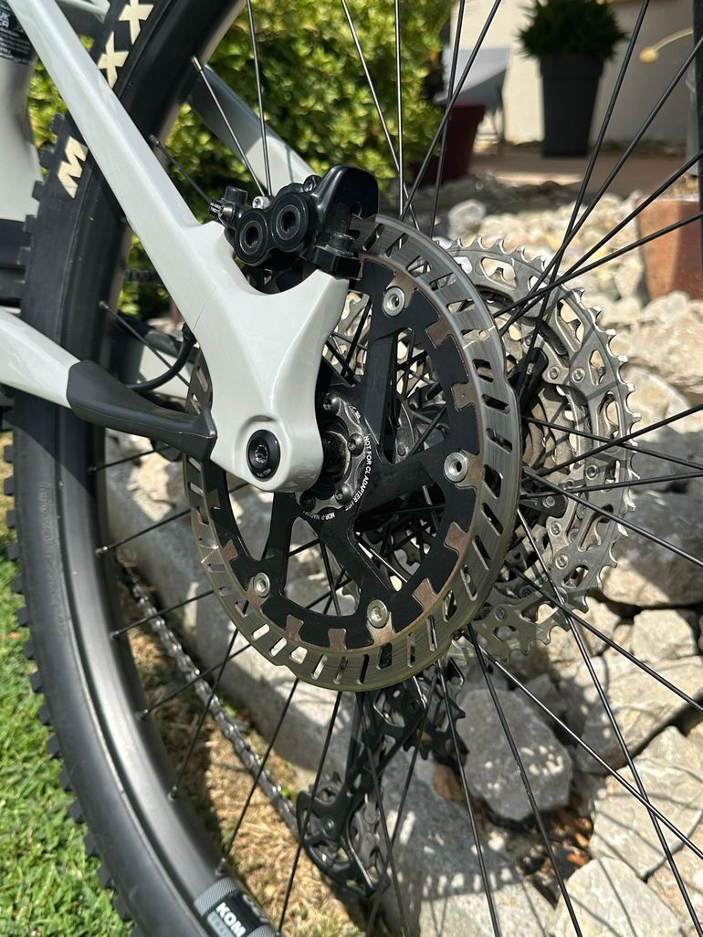 Used Cannondale Moterra Shimano Deore XT 2024 Mountainbike, Light Gray, Mixed — image 14 of 22