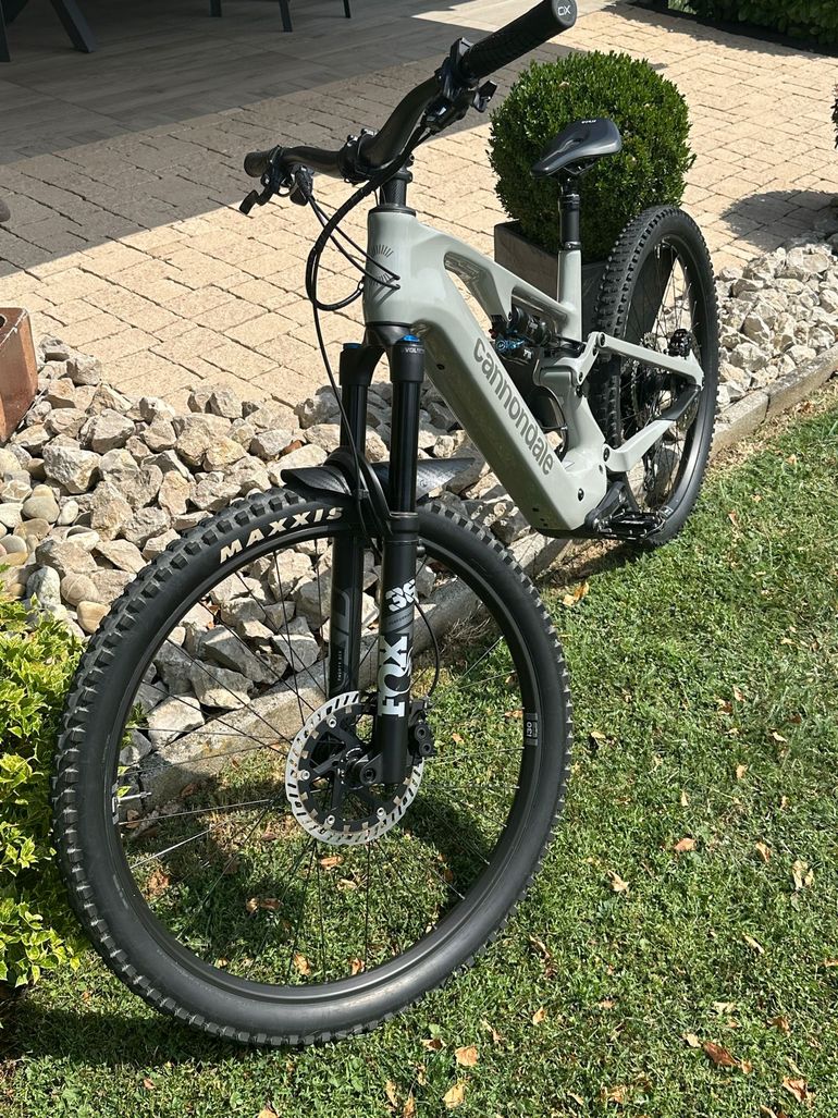 Used Cannondale Moterra Shimano Deore XT 2024 Mountainbike, Light Gray, Mixed — image 22 of 22