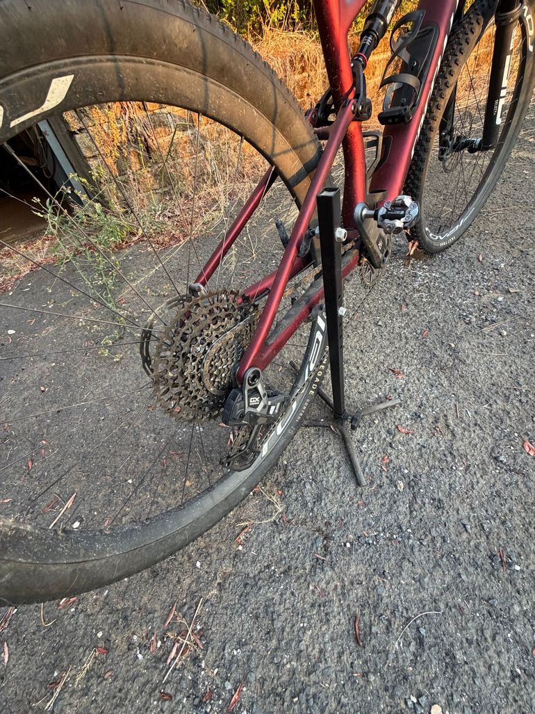 Specialized Epic SRAM X0 Eagle AXS (T-Type) 2025 Mountainbike usato, Viola — immagine 3 di 4