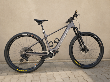 Used Orbea URRUN 10 2025 2025 Mountainbike, Light Gray — image 1 of 12