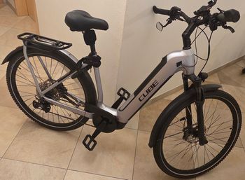 CUBE Kathmandu Shimano Deore XT 2023 Urban & Touring d'occasion