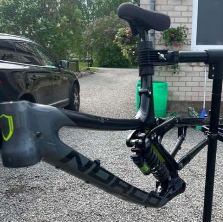 Used Norco Aurum A7.2 2017 Frameset 2017 Mountainbike, Black, 27.5 — image 7 of 7