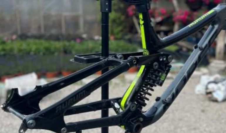 Used Norco Aurum A7.2 2017 Frameset 2017 Mountainbike, Black, 27.5 — image 4 of 7