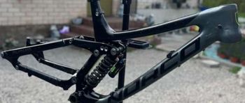 Used Norco Aurum A7.2 2017 Frameset 2017 Mountainbike, Black, 27.5 — image 2 of 7