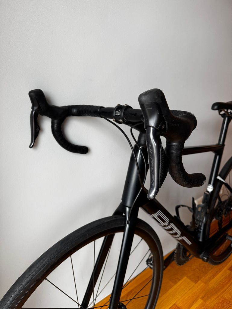 BMC Roadmachine THREE 2023 2023 Road & Gravel d'occasion — image 5 sur 7