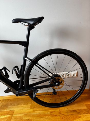 BMC Roadmachine THREE 2023 2023 Road & Gravel d'occasion — image 4 sur 7