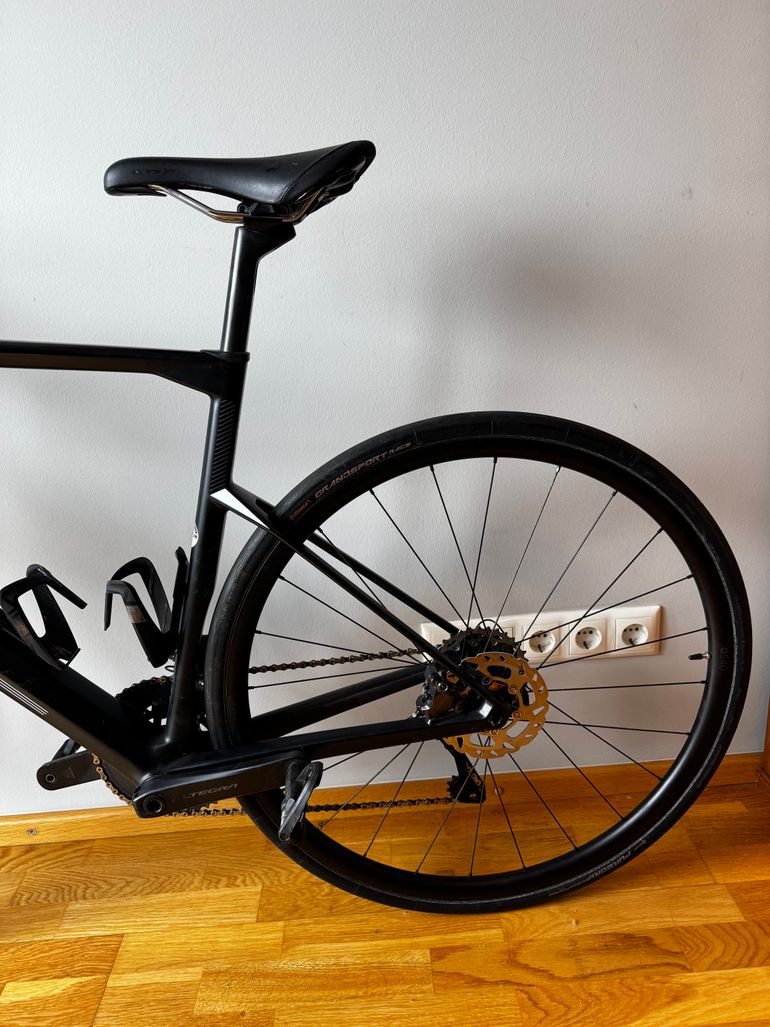 BMC Roadmachine THREE 2023 2023 Road & Gravel d'occasion — image 4 sur 7