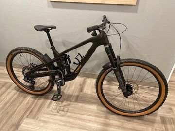 Used Trek Slash 9.8 GX AXS T-Type Gen 6 2025 2025 MTB