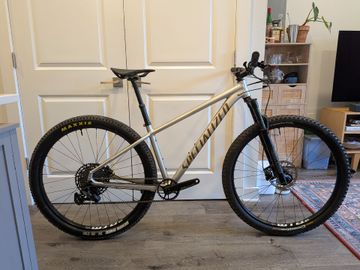 Used Specialized Rockhopper Expert 2025 2025 Mountainbike, Light Gray, 27.5, 29 — image 1 of 14