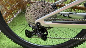 Brugt Canyon Lux Trail CF 6 2025 2025 Mountainbike — billede 3 af 12