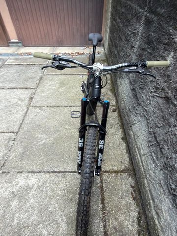 Used Santa Cruz Hightower 90 2026 2026 Mountainbike, Black, 29 — image 9 of 10