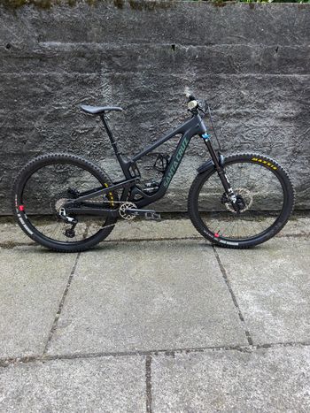 Santa Cruz Hightower 90 2026 2026 Mountainbike de segunda mano, Negro — imagen 2 de 10