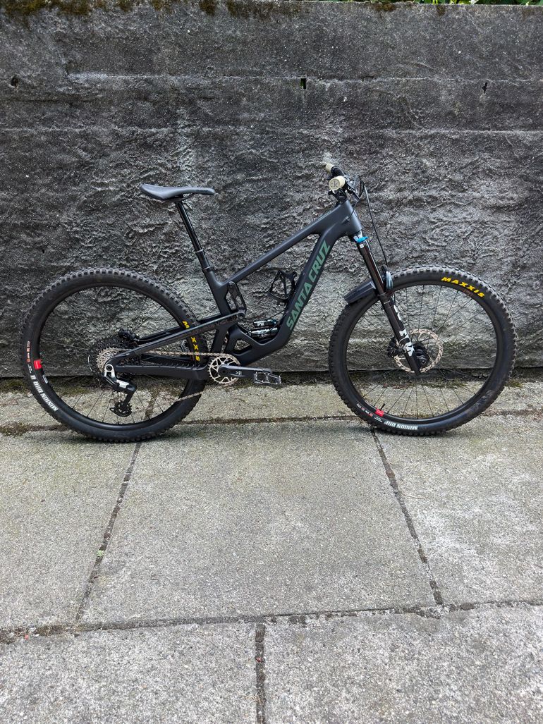 Santa Cruz Hightower 90 2026 2026 Mountainbike de segunda mano, Negro — imagen 2 de 10