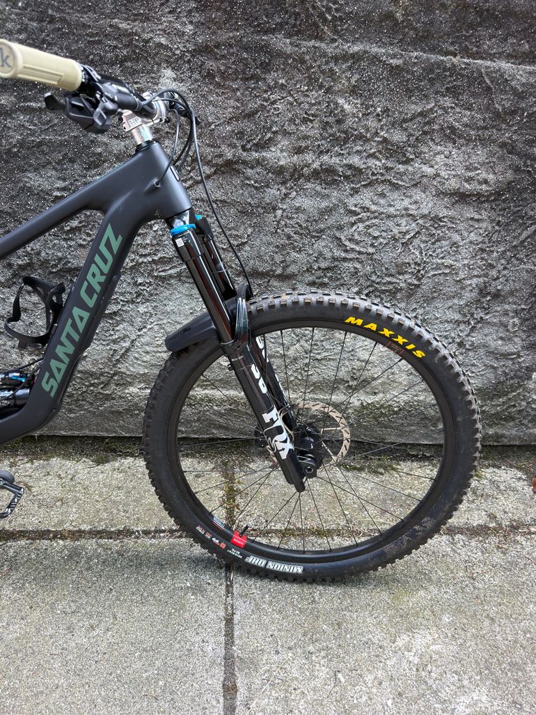 Santa Cruz Hightower 90 2026 2026 Mountainbike de segunda mano, Negro — imagen 5 de 10